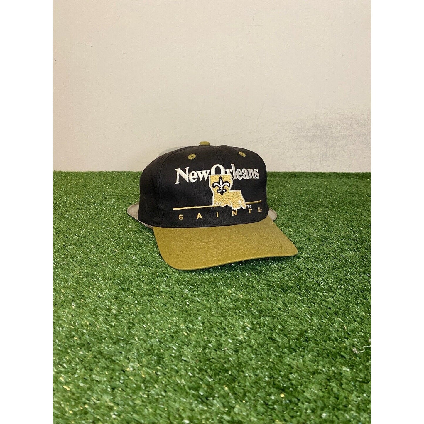 Vintage New Orleans Saints hat cap snap back mens black gold Eastport split bar