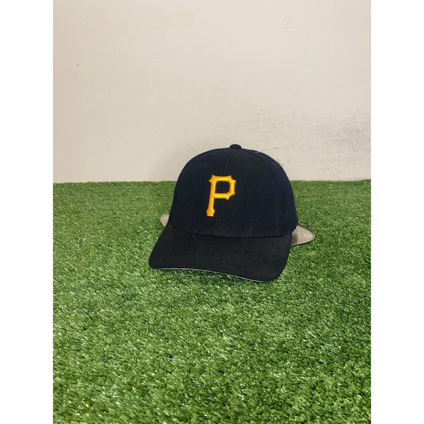 Vintage Pittsburgh Pirates hat cap snap back Logo Athletic black 90s wool mens