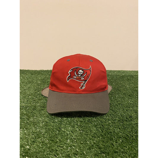 Vintage Logo 7 Tampa Bay Buccaneers logo snapback hat 1990's retro