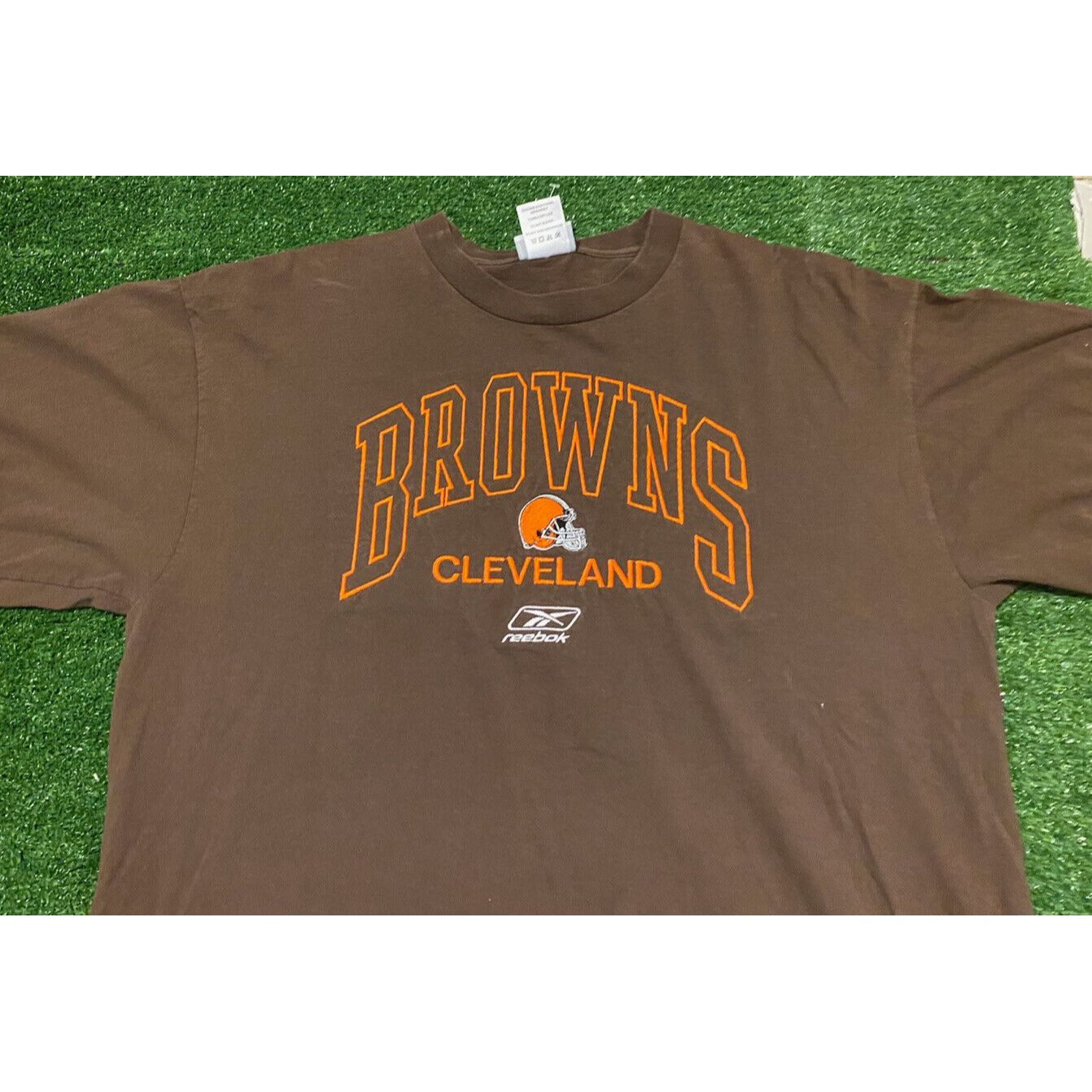 Vintage Y2K Reebok Cleveland Browns arch embroidered t-shirt size XL NFL