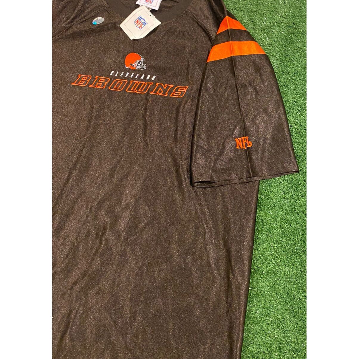 Vintage NFL team apparel Cleveland browns embroidered polyester shirt size large