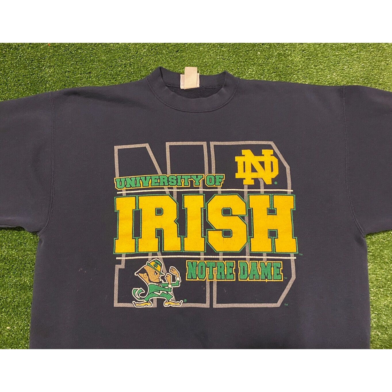 Vintage Notre Dame ND Fighting Irish spell out logo crewneck sweatshirt XL