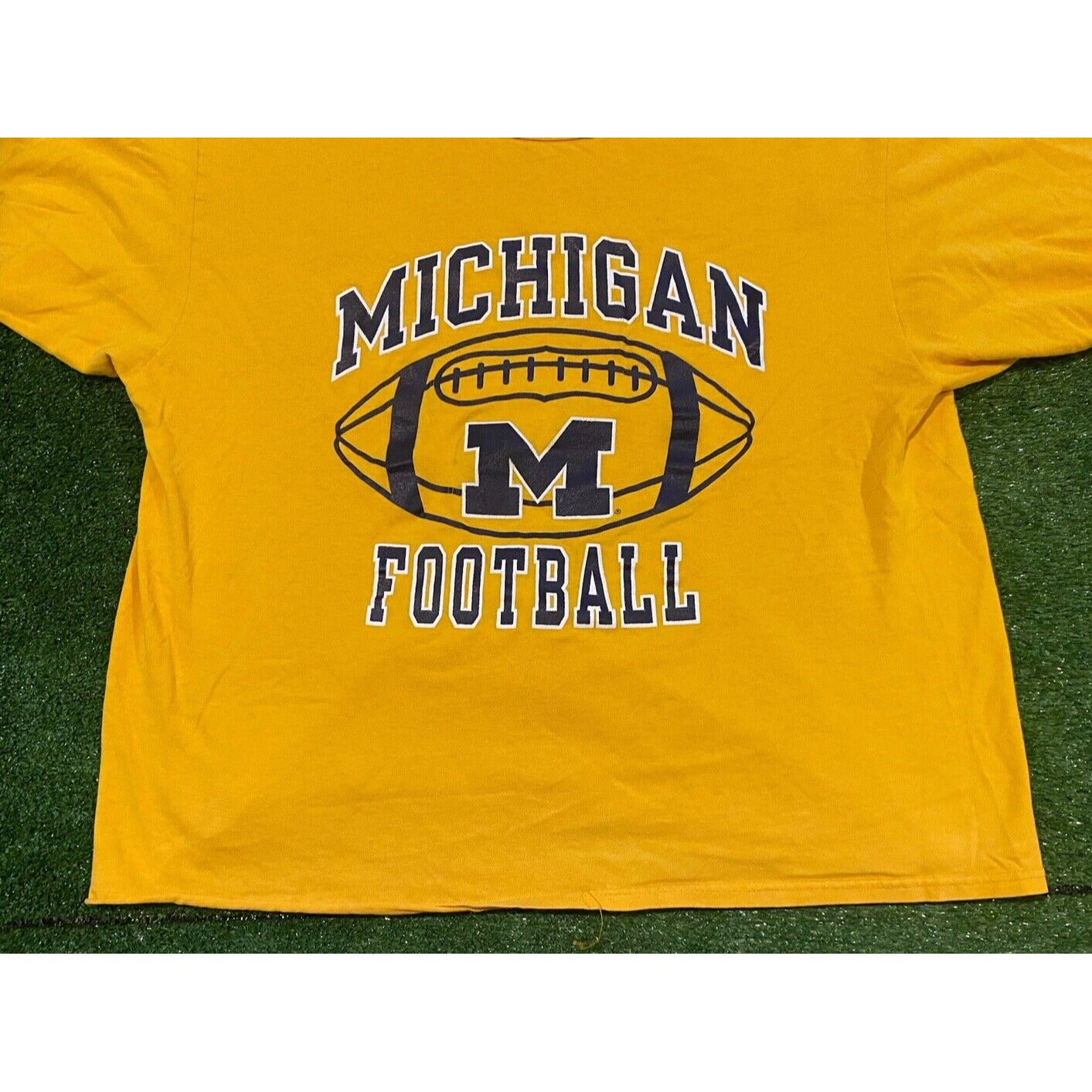 Vintage Michigan Wolverines shirt extra large Champion mens football yellow 90s