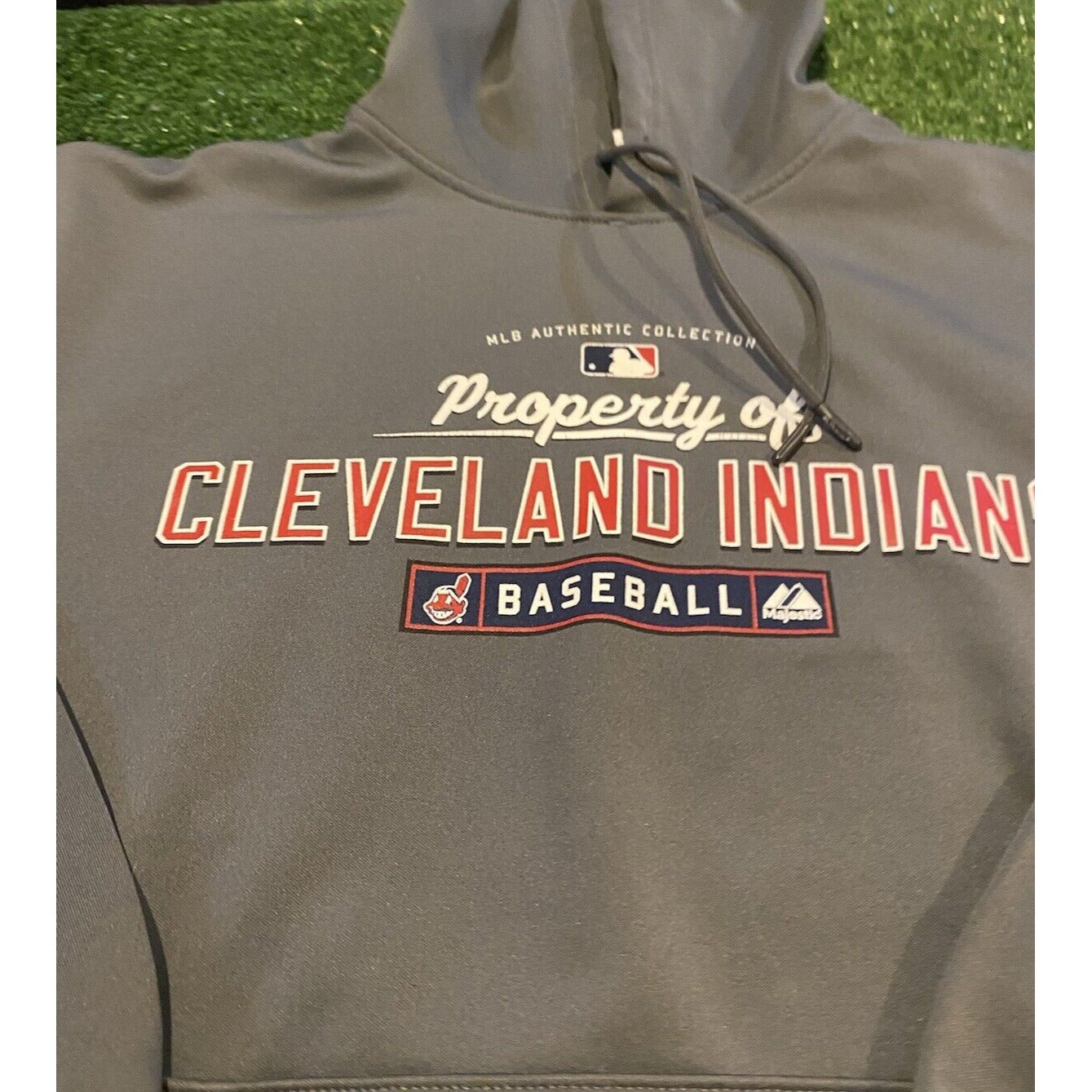 Cleveland Indians hoodie mens large chief wahoo majestic gray sweatshirt therma