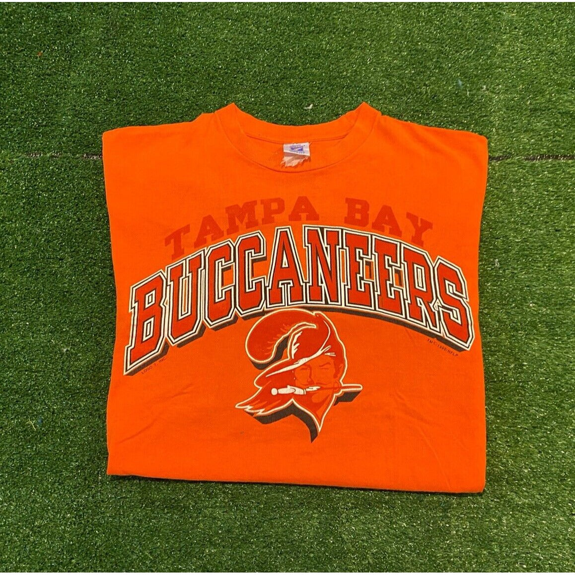 Vintage Tampa Bay Buccaneers shirt mens medium orange short sleeve logo 7 18