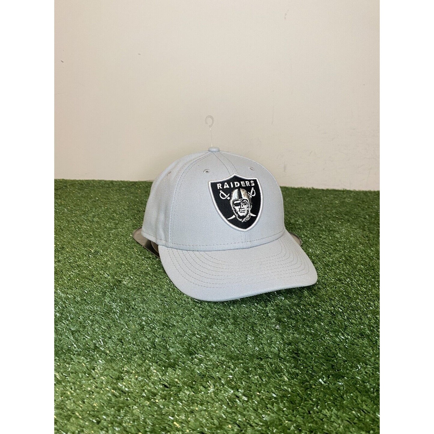 New Era 59Fifty Oakland Raiders logo fitted hat 7 1/2 gray NWOT NFL