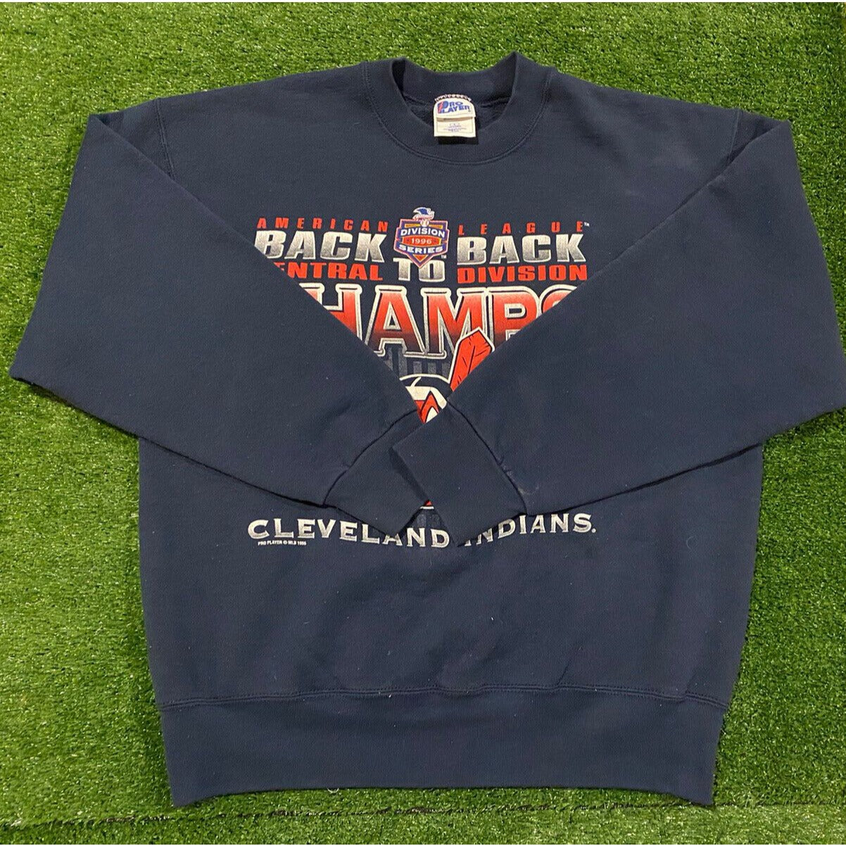 Vintage Pro Player Cleveland Indians 1996 Central Division Champs crewneck large