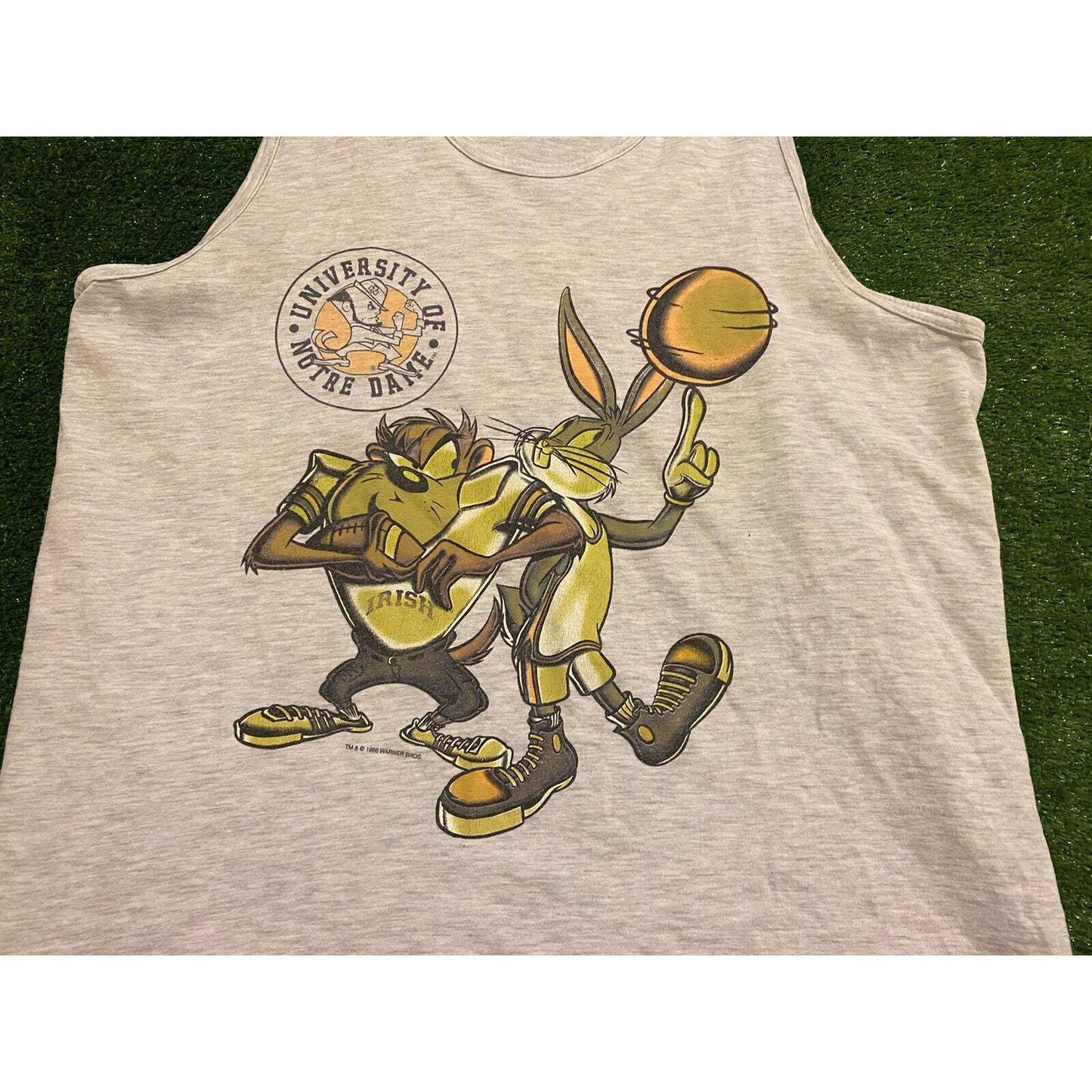 Vintage Trau Loevner Notre Dame Fighting Irish Basketball Bugs Bunny TaZ tank M