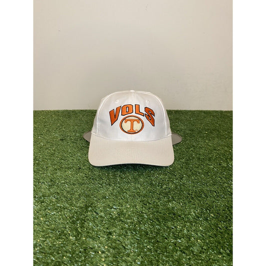 Vintage Top Of The World Tennessee Volunteers UT Vols arch snapback hat white