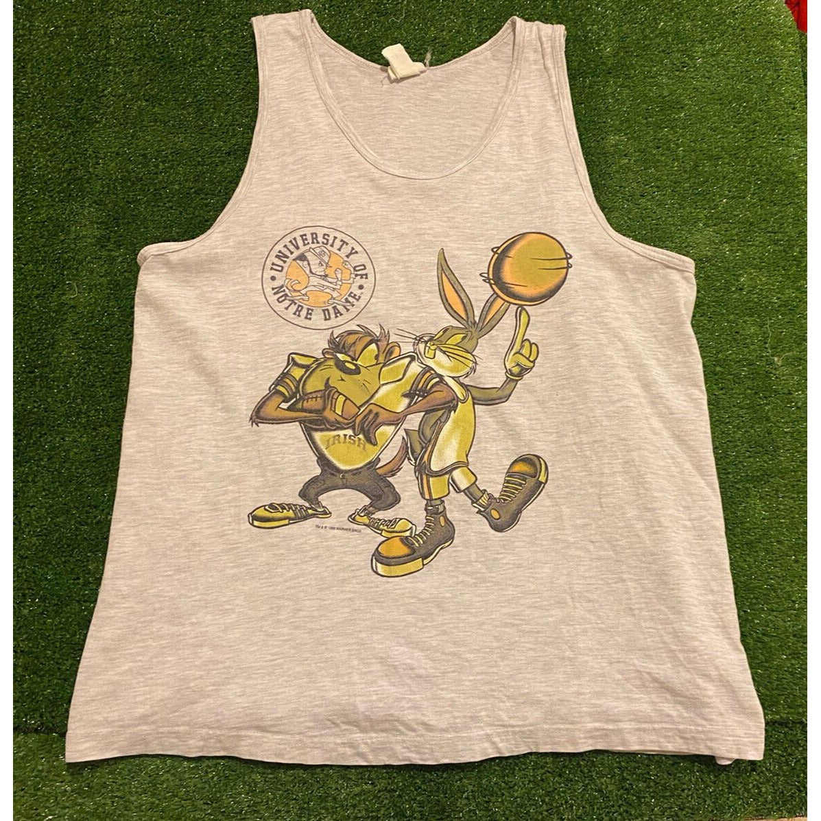 Vintage Trau Loevner Notre Dame Fighting Irish Basketball Bugs Bunny TaZ tank M