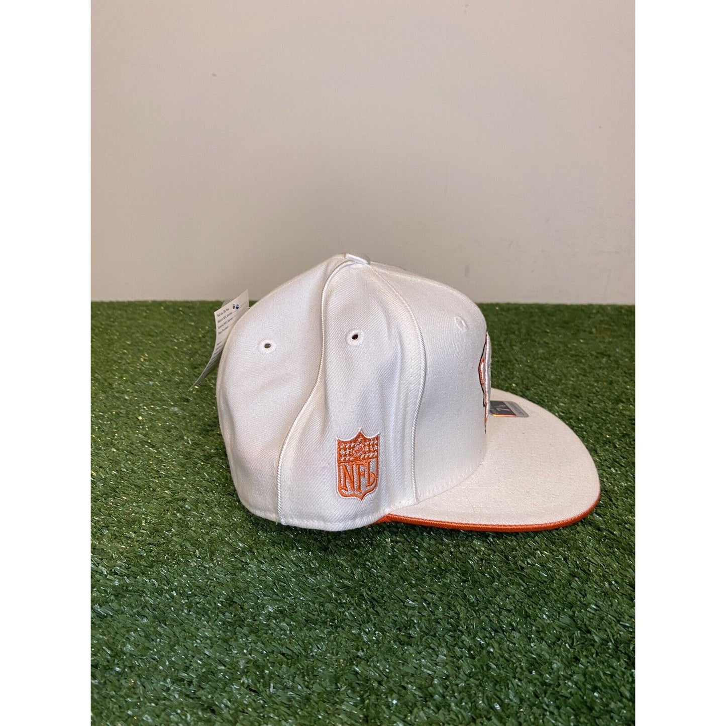 Vintage YTK reebok Cleveland Browns Fitted hat 7 1/8 white dazzle Exclusive