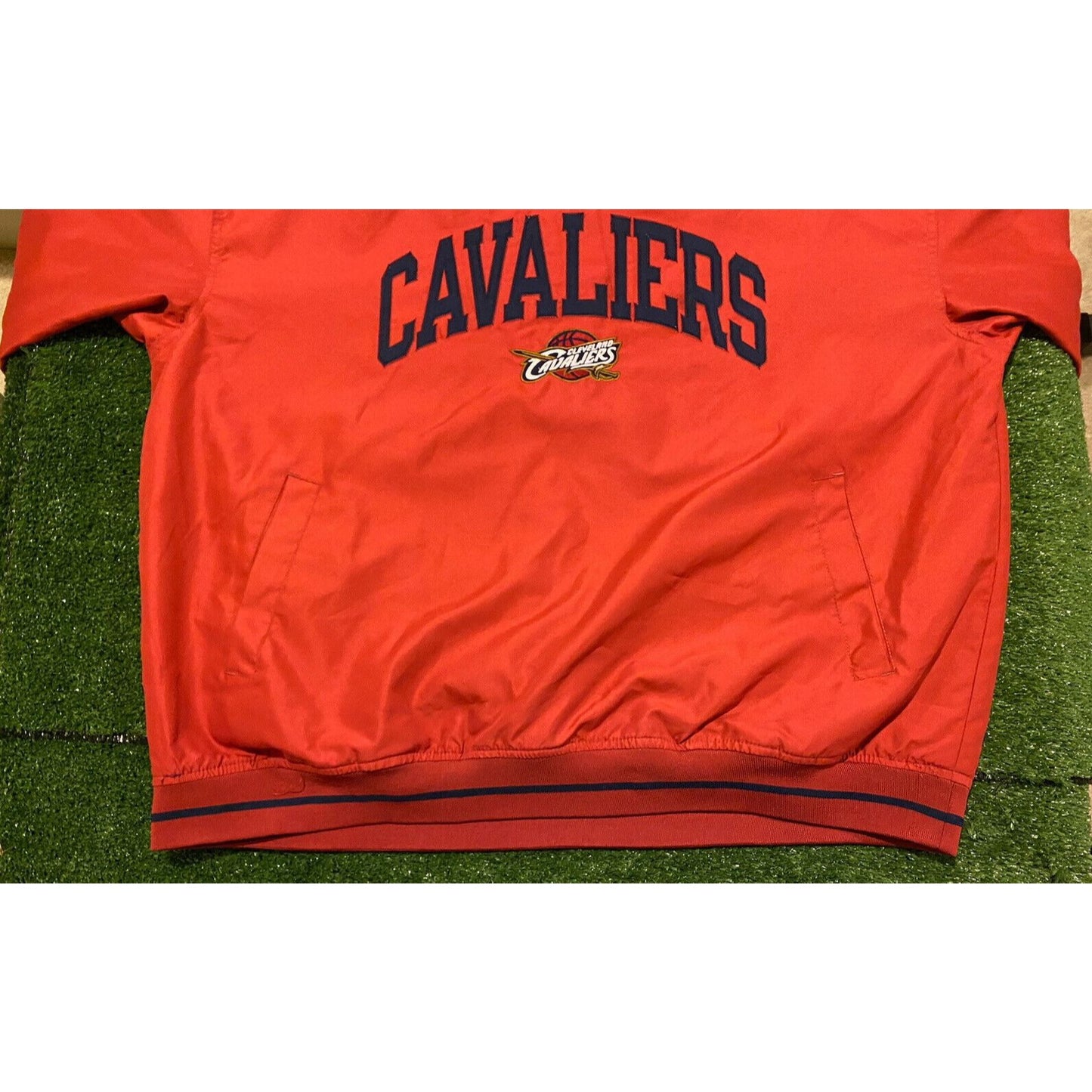 Retro Throwback NBA Team Cleveland Cavaliers arch spell out pullover jacket XL