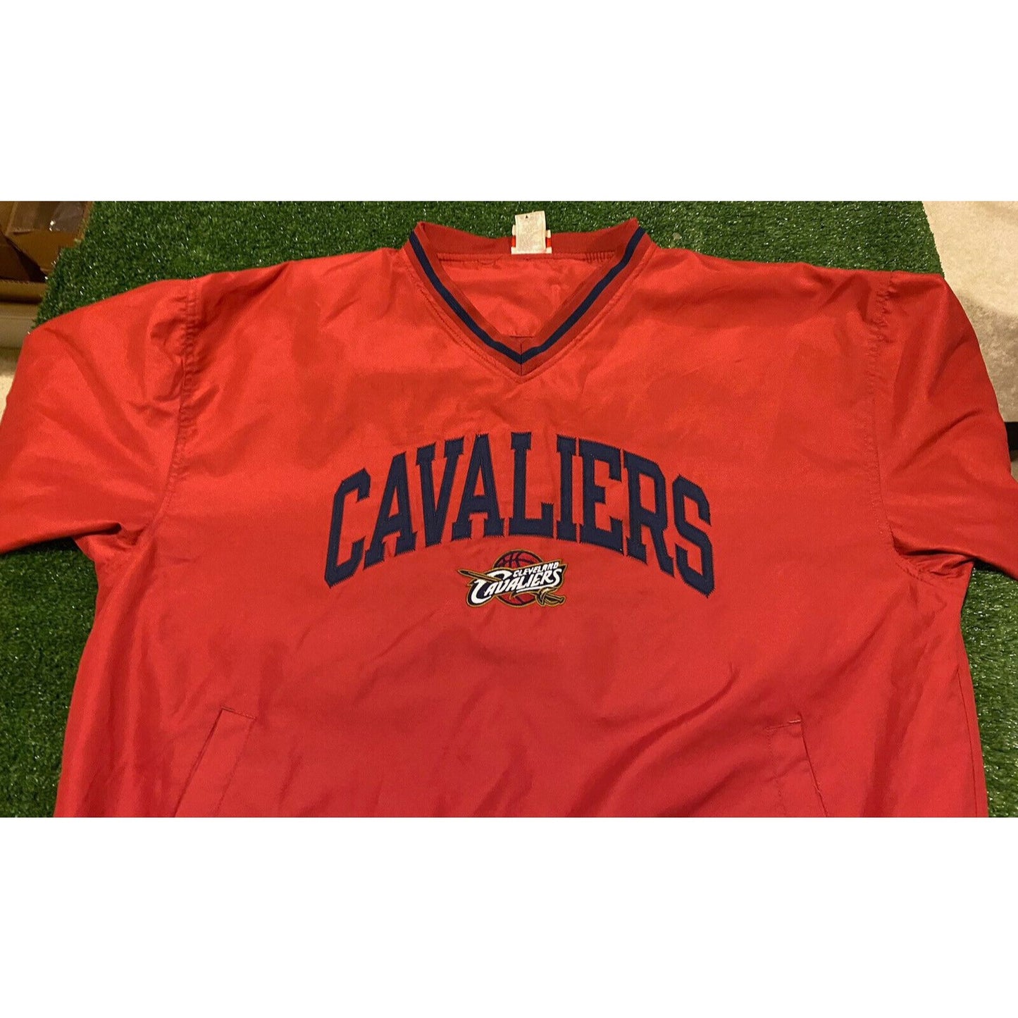 Retro Throwback NBA Team Cleveland Cavaliers arch spell out pullover jacket XL