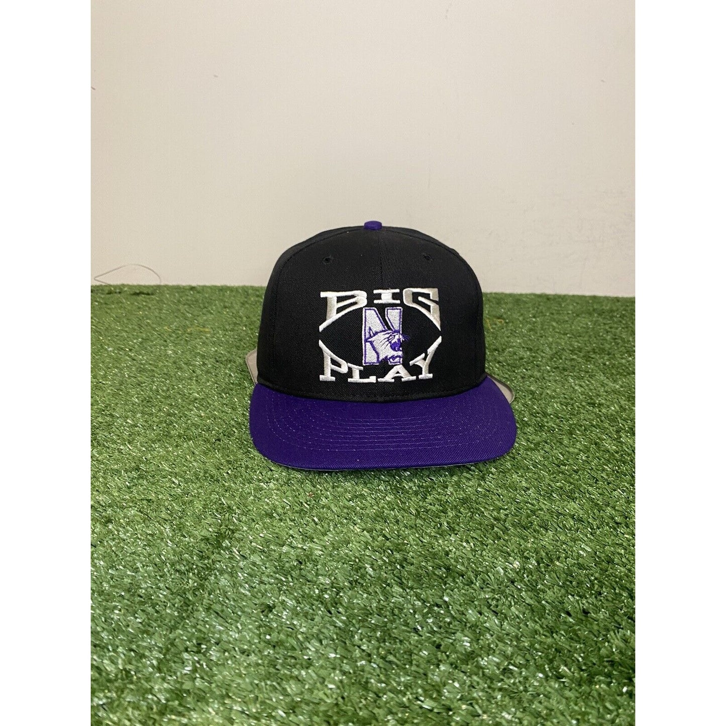 Vintage YTK Big Play Northwestern Wildcats logo snapback hat NWT black