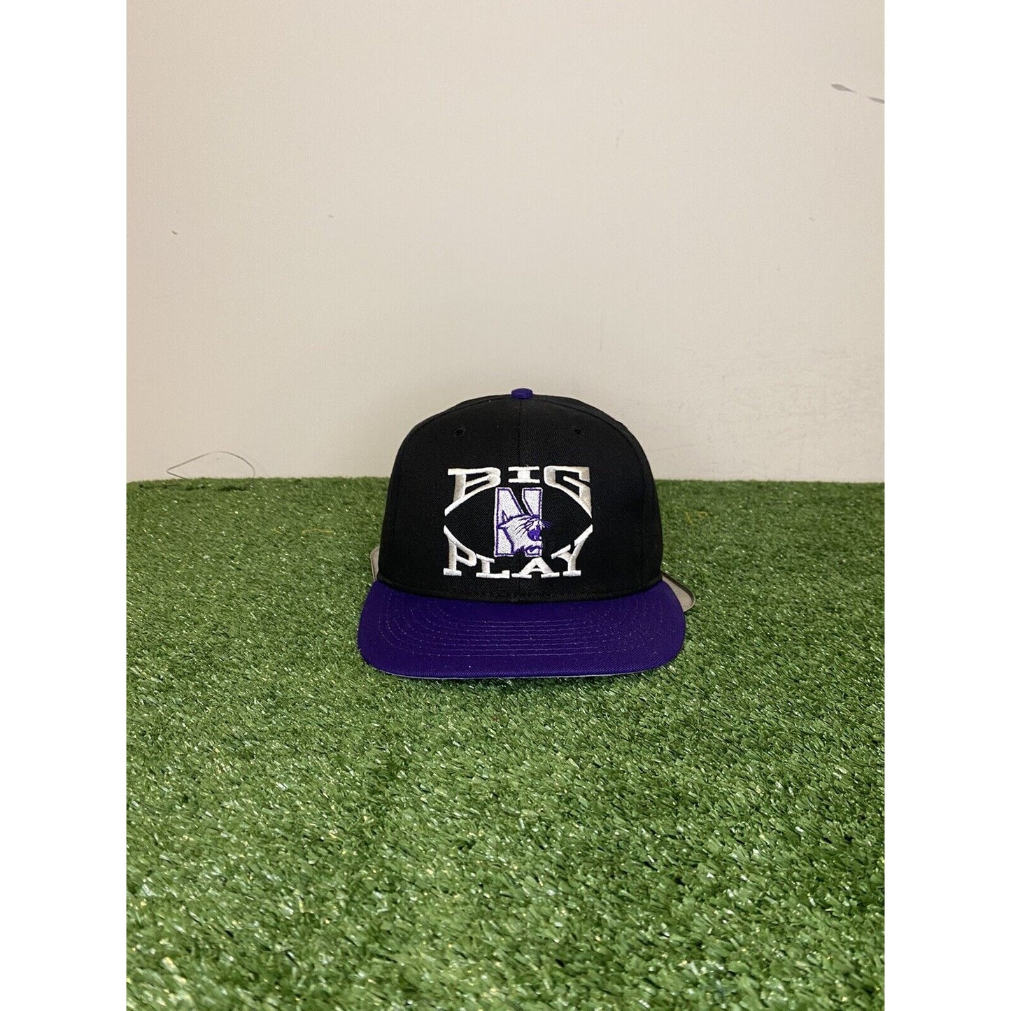 Vintage YTK Big Play Northwestern Wildcats logo snapback hat NWT black