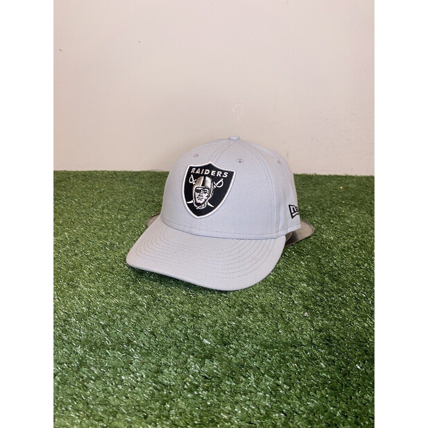 New Era 59Fifty Oakland Raiders logo fitted hat 7 1/2 gray NWOT NFL